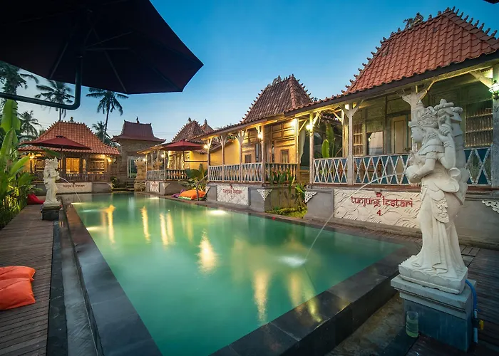 Lestari Villa *