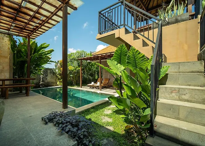 Lestari Villa *