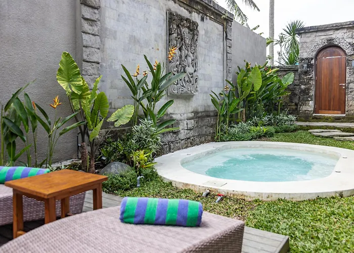 Lestari Villa *